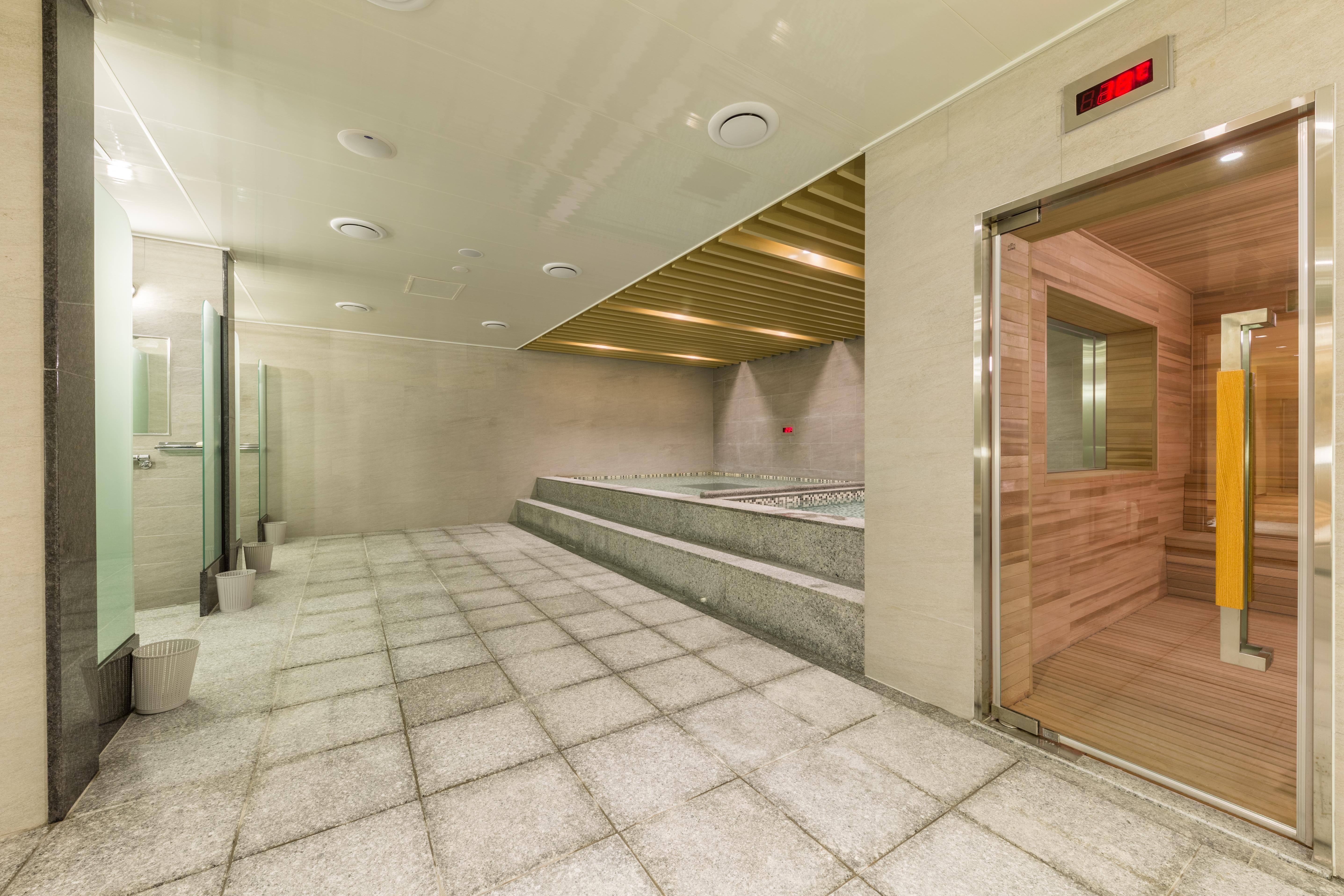 Howard Johnson By Wyndham Incheon Airport Екстер'єр фото