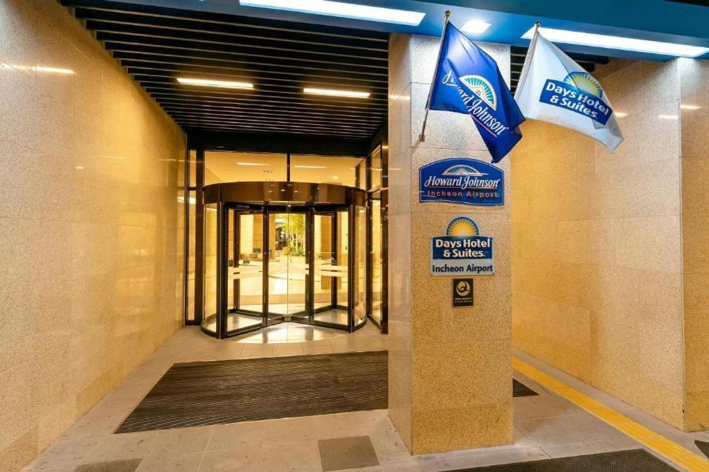 Howard Johnson By Wyndham Incheon Airport Екстер'єр фото