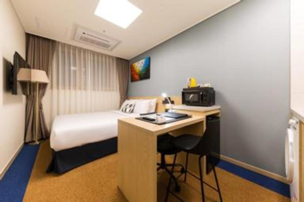 Howard Johnson By Wyndham Incheon Airport Екстер'єр фото