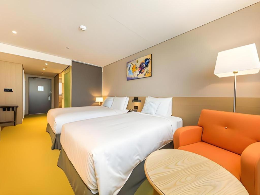 Howard Johnson By Wyndham Incheon Airport Екстер'єр фото